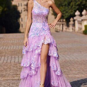 NWT Stacees lilac with iridescent sequin prom or pageant dress size 4